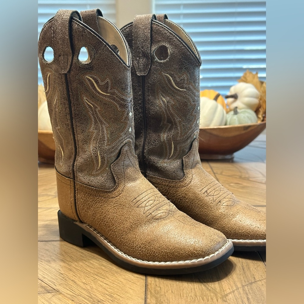 Brown rubber bottom boots